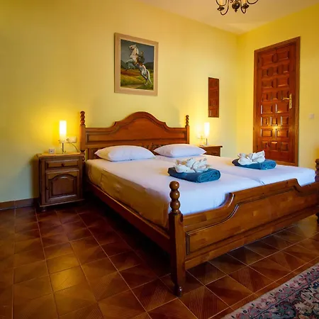 Ref 147) 10 Persons Villa