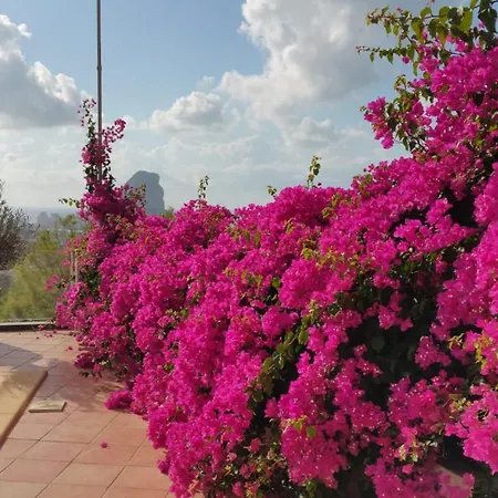 Villa Ref 147) 10 Persons Calpe