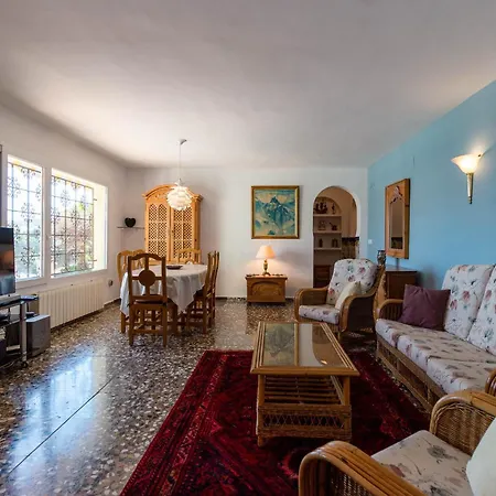 Villa Ref 147) 10 Persons Calpe