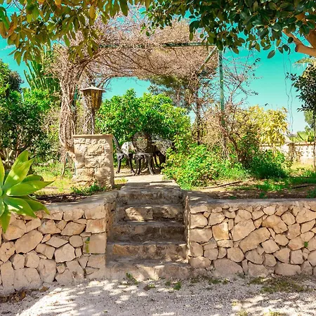 Ref 147) 10 Persons Villa *