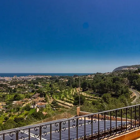 Ref 147) 10 Persons Villa *